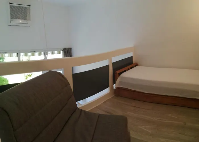 Duplex A 100 M De La Appartement